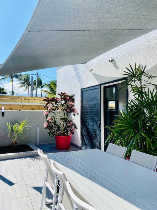 Villa Bois De Couleur Piscine Et Toit Terrasse Saint Pierre Eksteriør bilde